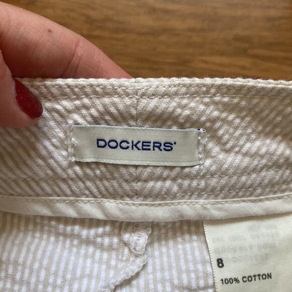 Dockers Cotton Seersucker Skort, Size 8 - Picture 7 of 9